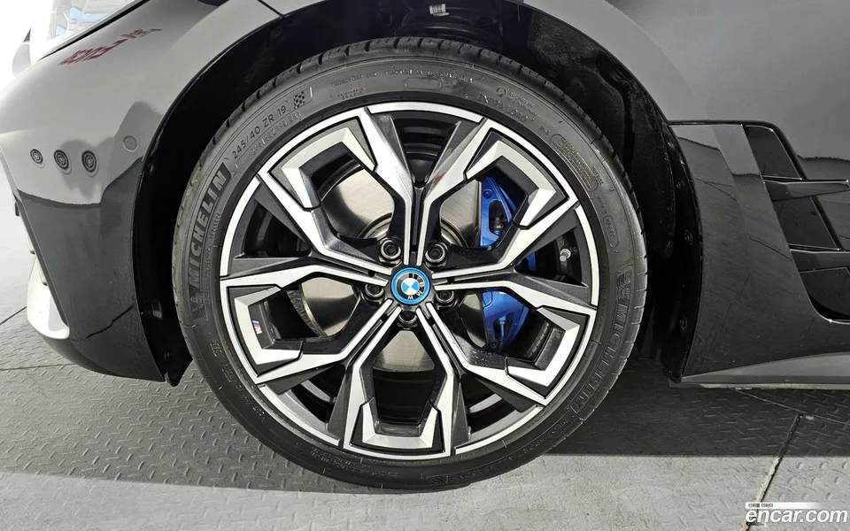 BMW i4 eDrive40 M 2024 — миниатюра 5