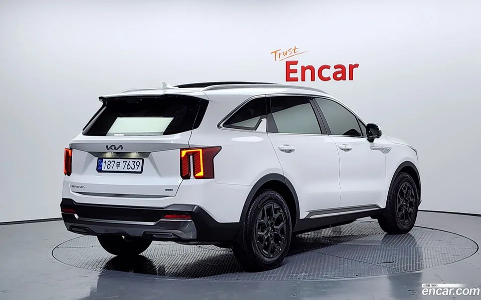 Kia Sorento HEV 1.6 2WD 2023 — миниатюра 2