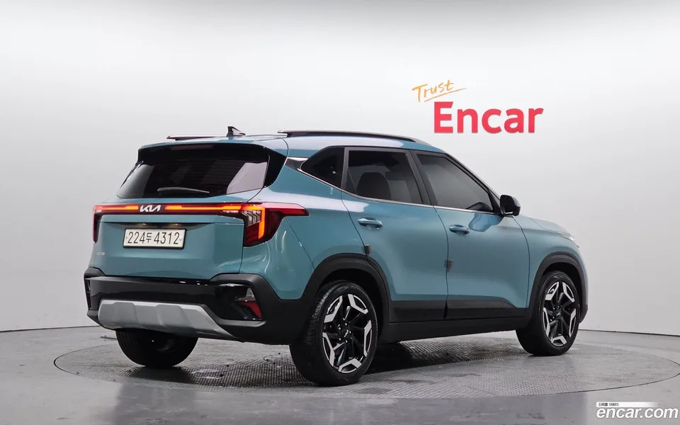 Kia Seltos 2.0 2WD 2022 — миниатюра 2