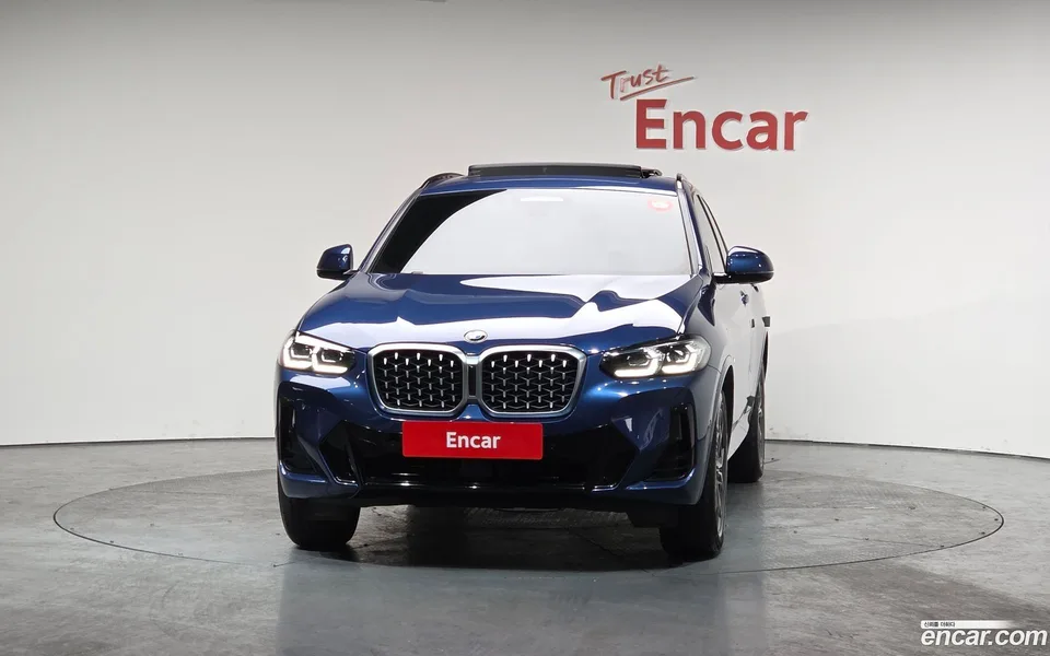 BMW X4 xDrive20i M 2023 — миниатюра 3