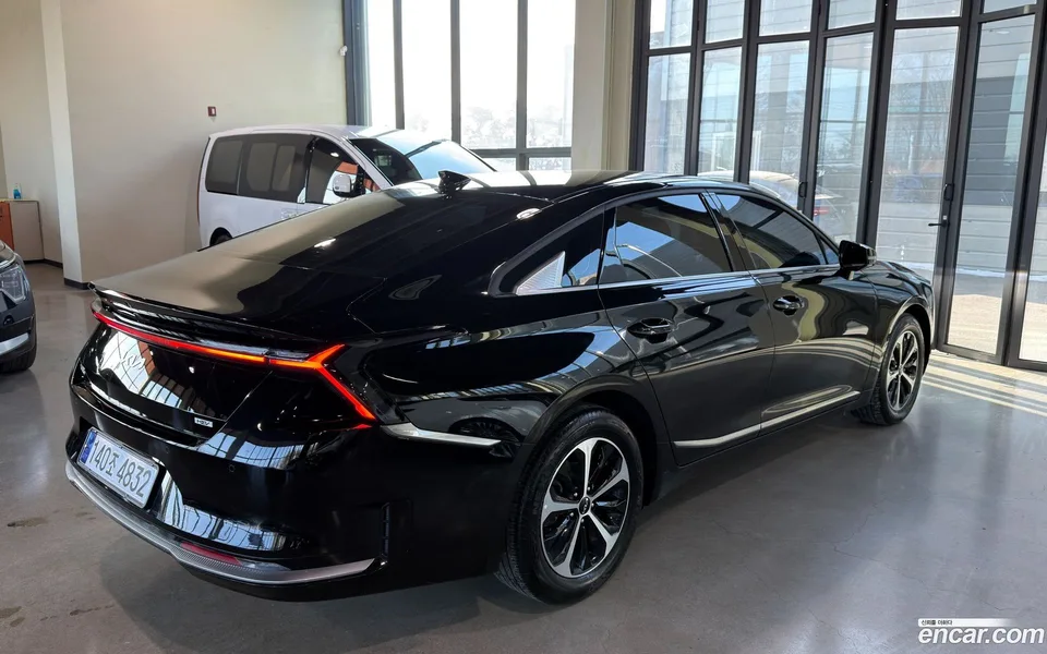 Kia K8 Hybrid 2025 — миниатюра 2
