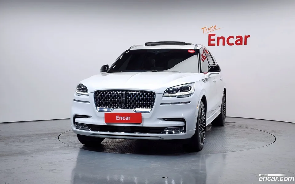 Lincoln Aviator 3.0 AWD 2023 — миниатюра 3