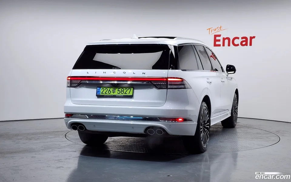 Lincoln Aviator 3.0 AWD 2023 — миниатюра 4