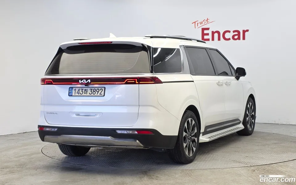 Kia Carnival 9 2023 — миниатюра 2