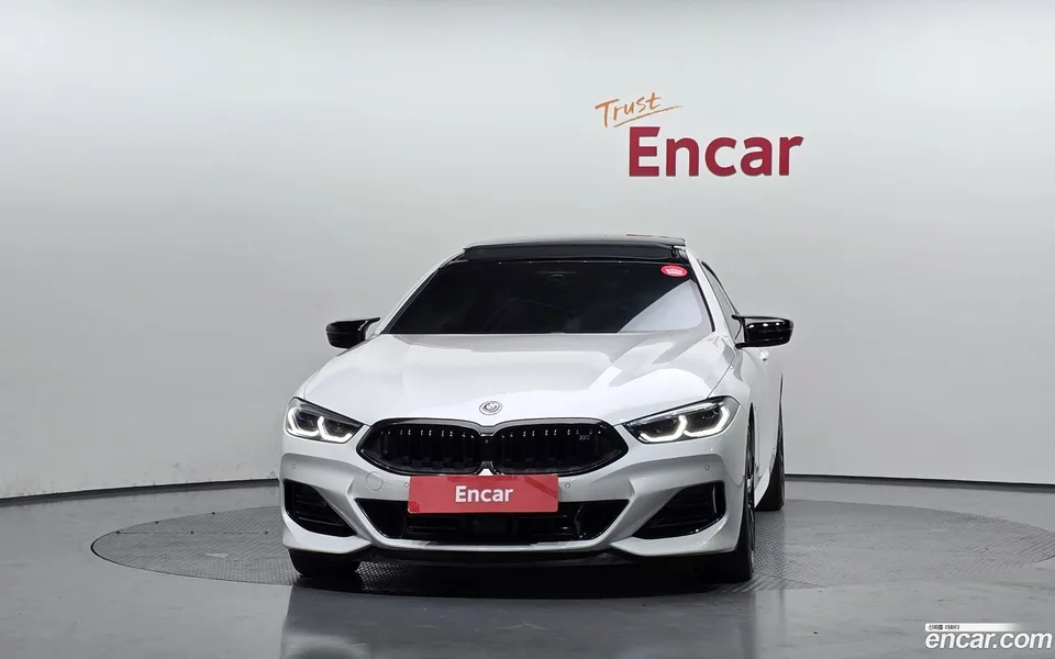 BMW 8 Series M850i xDrive 2022 — миниатюра 3