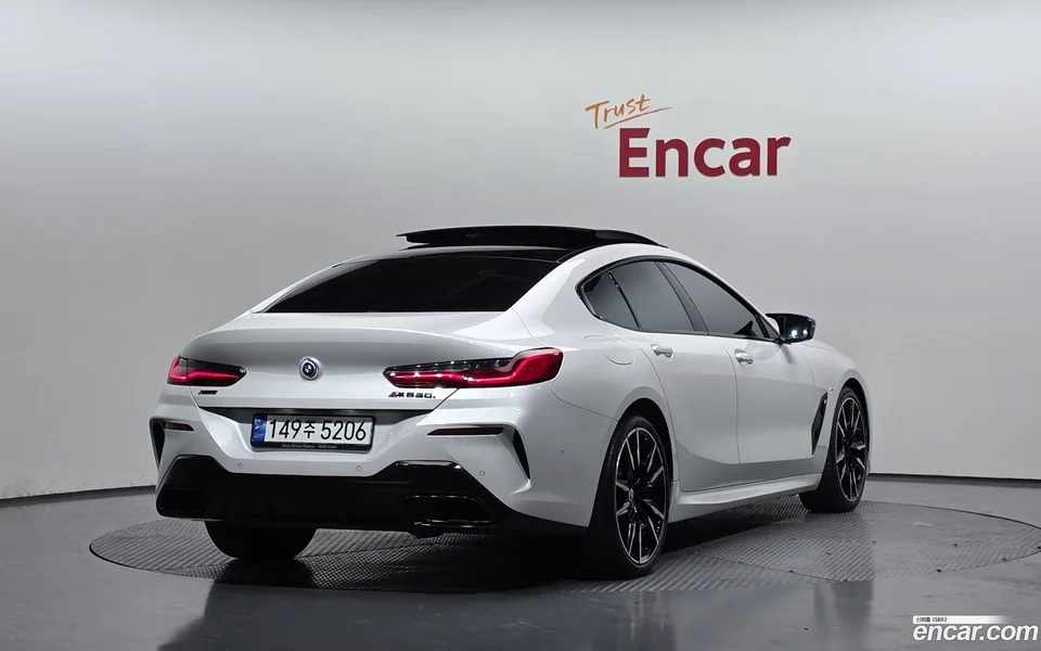 BMW 8 Series M850i xDrive 2022 — миниатюра 2