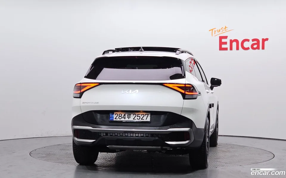 Kia Sportage 1.6 2WD 2023 — миниатюра 4