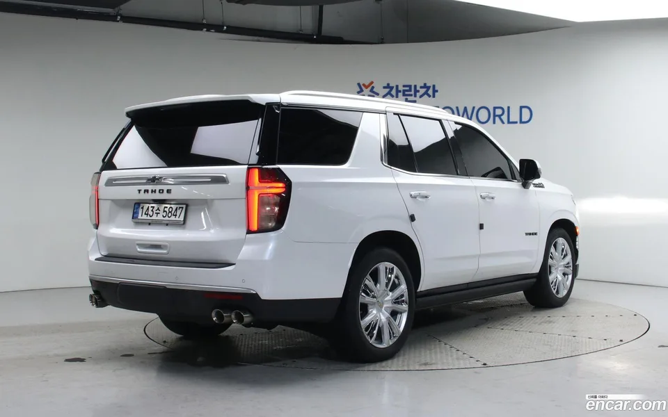 Chevrolet Tahoe 6.2 4WD 2022 — миниатюра 2