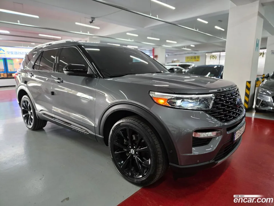 Ford Explorer 3.0 4WD 2022 — миниатюра 2