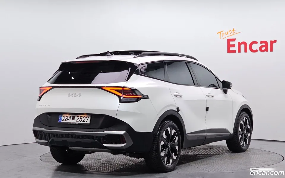 Kia Sportage 1.6 2WD 2023 — миниатюра 2