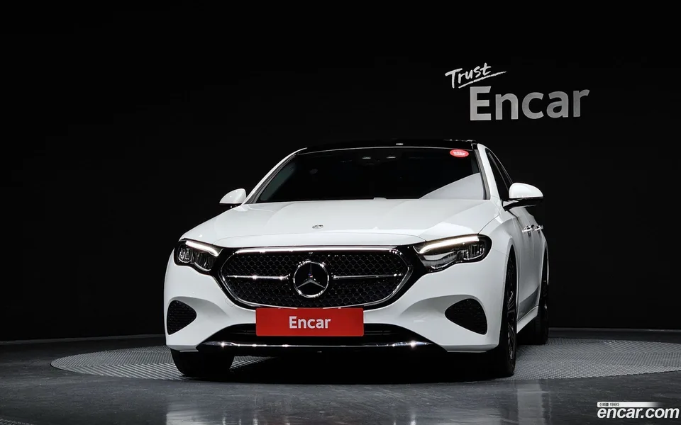 Mercedes-Benz E-Class E200 2024 — миниатюра 3