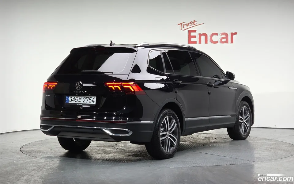 Volkswagen Tiguan Allspace 2.0 TSI 2024 — миниатюра 2