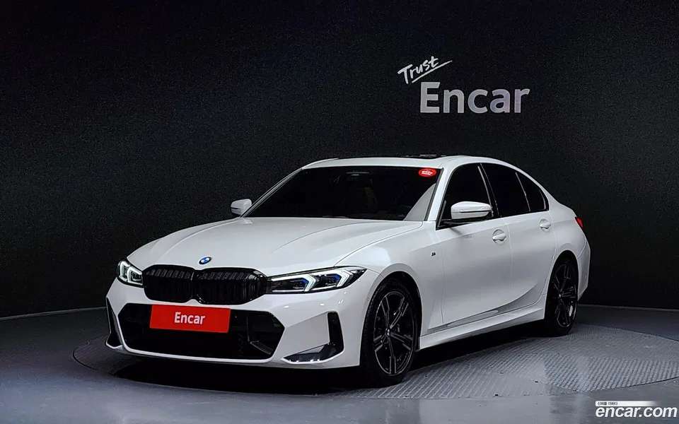 BMW 3 Series 320i M 2023 — фото 1, купить с доставкой в Москву