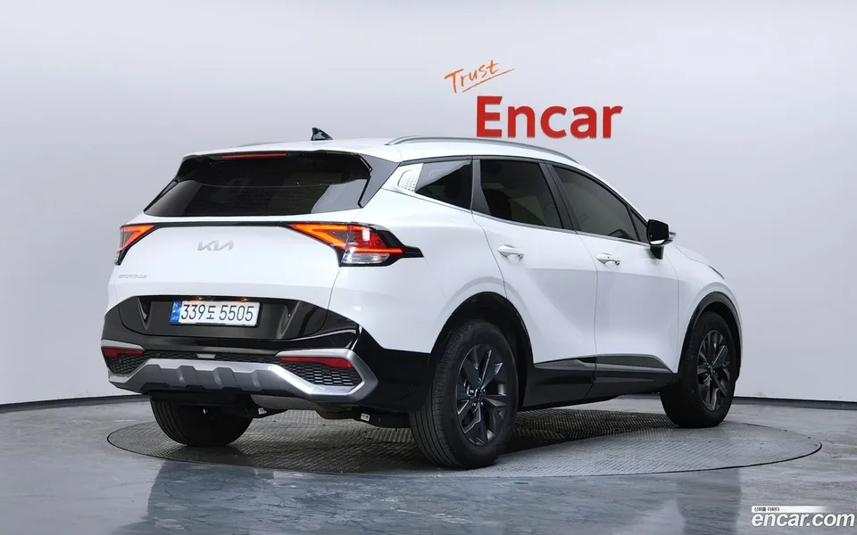 Kia Sportage 2.0 2WD 2023 — миниатюра 2