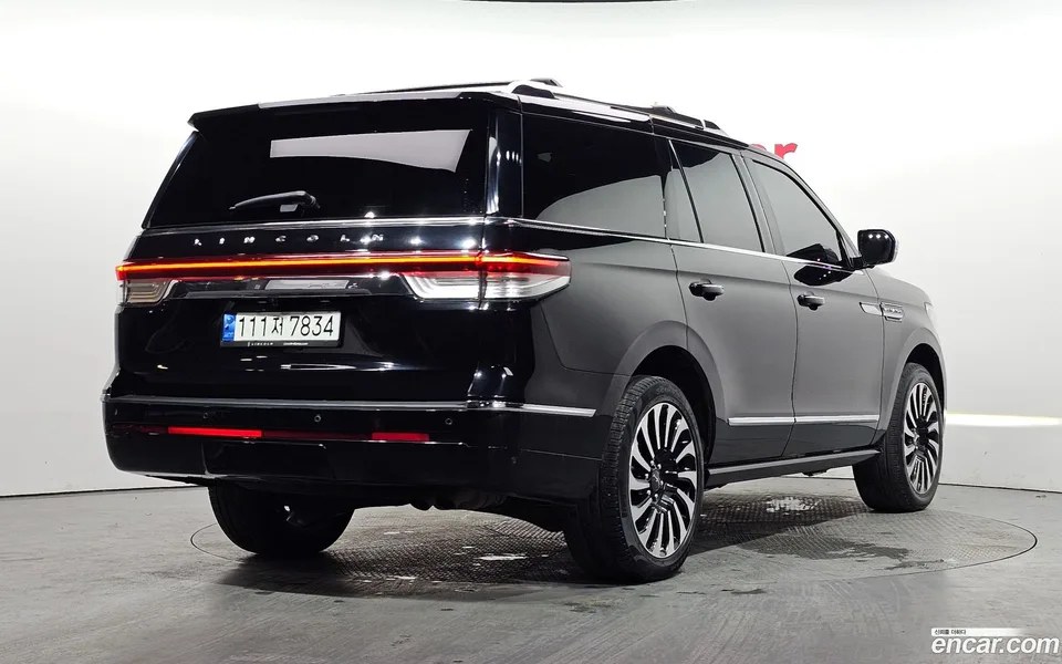 Lincoln Navigator 3.5L 2023 — миниатюра 2