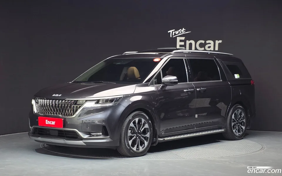 Kia Carnival 9 2023 — фото 1, купить с доставкой в Москву