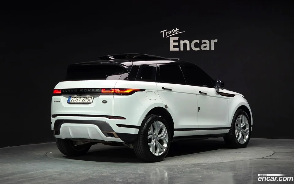 Land Rover Range Rover Evoque P250 R- SE 2022 — миниатюра 2