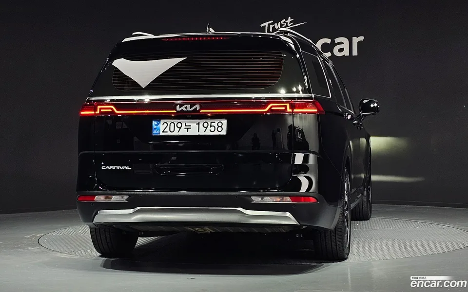 Kia Carnival 9 2022 — миниатюра 4