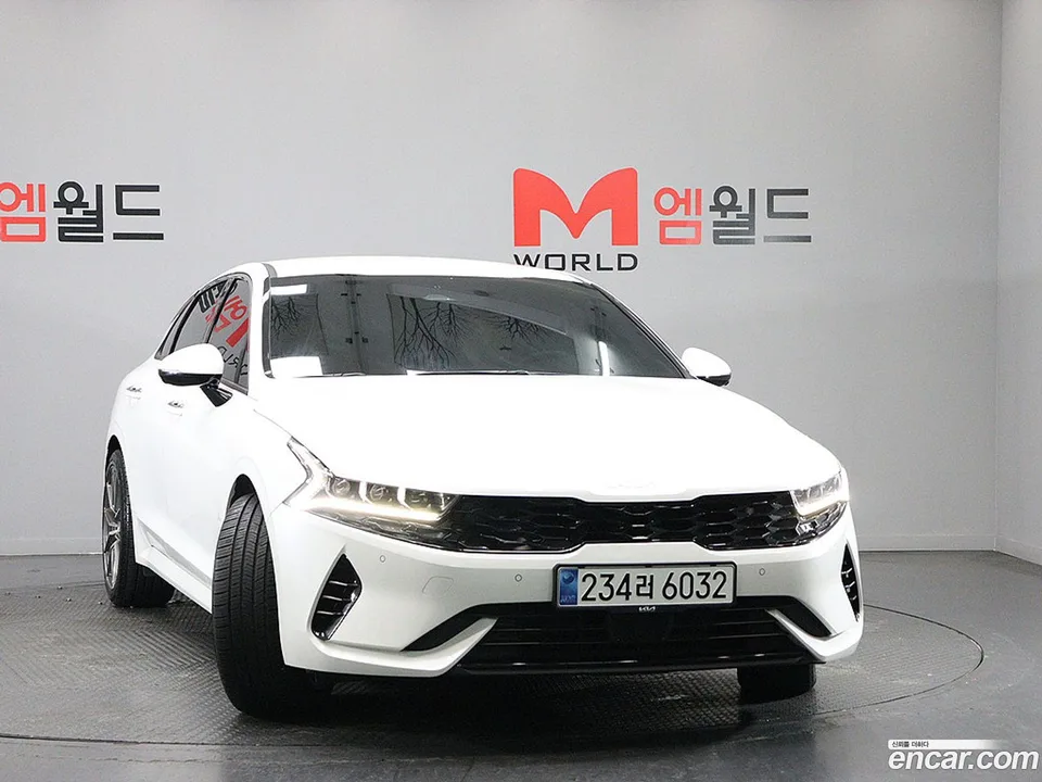 Kia K5 Hybrid 2023 — миниатюра 2