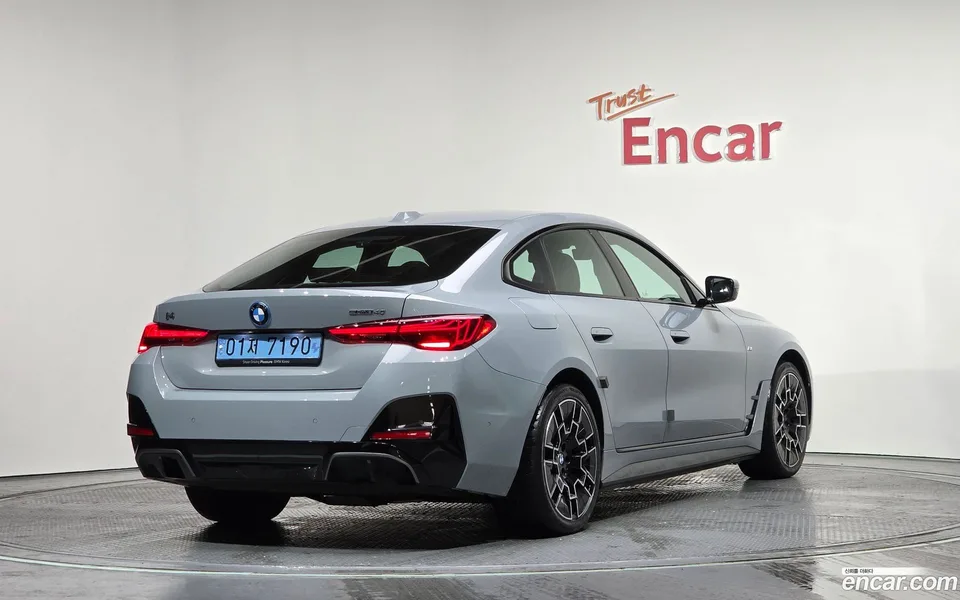 BMW i4 eDrive40 M 2025 — миниатюра 2