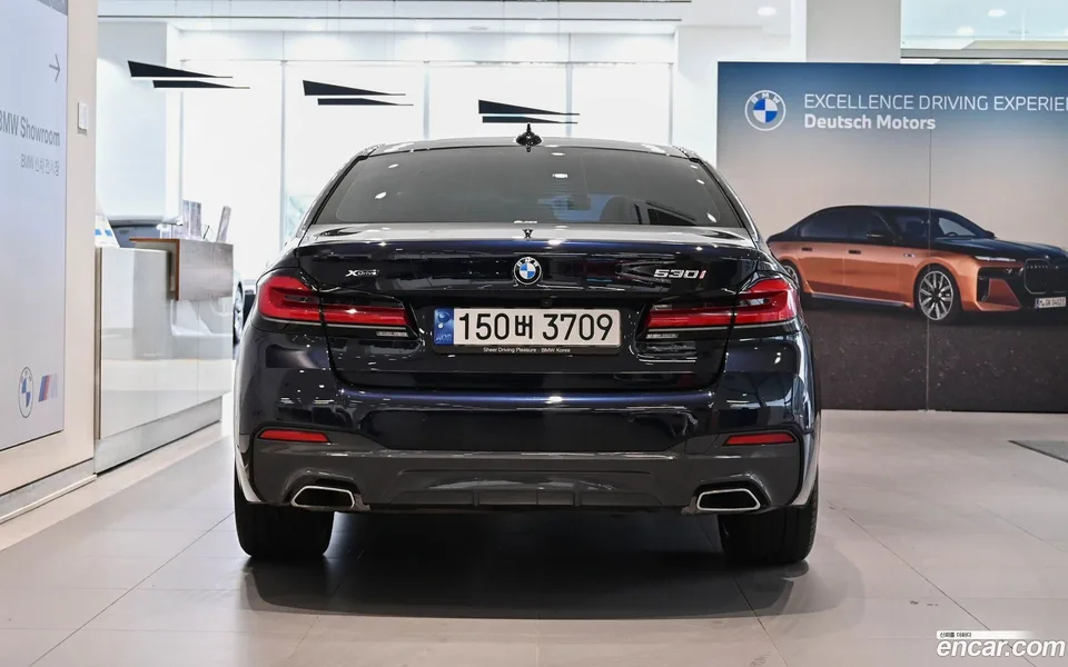 BMW 5 Series 530i xDrive M 2022 — миниатюра 4