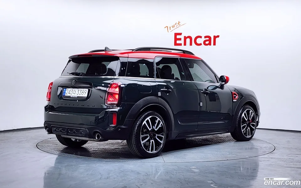 MINI Cooper S Countryman JCW 2023 — миниатюра 2