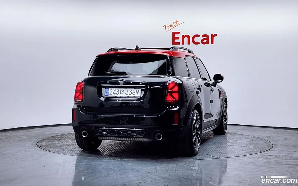 MINI Cooper S Countryman JCW 2023 — миниатюра 4