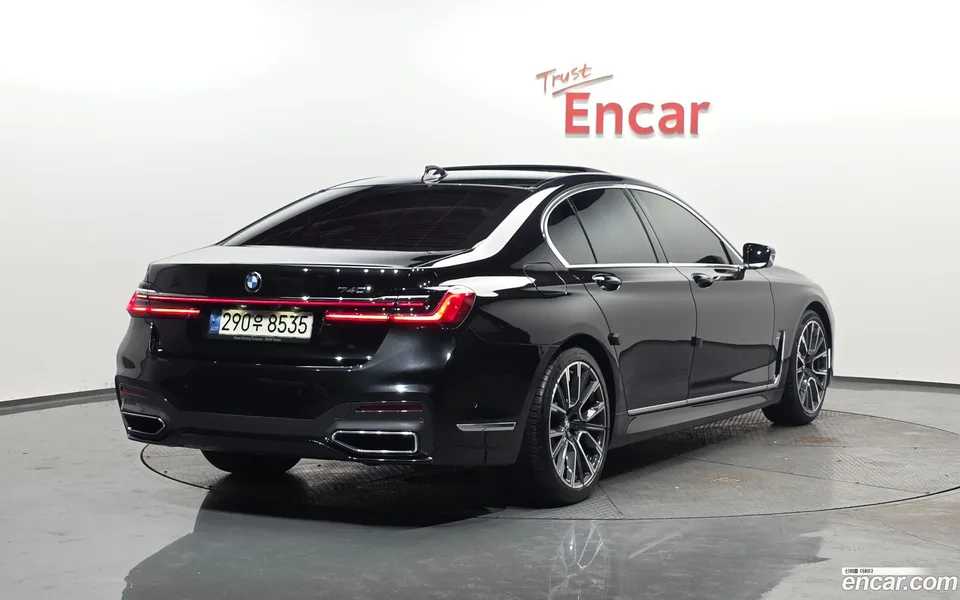 BMW 7 Series 740i M 2022 — миниатюра 2