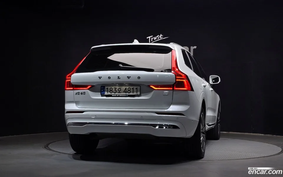 Volvo XC60 T8 2022 — миниатюра 4