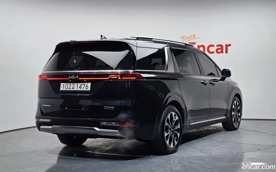 Kia Carnival 7 2023 — миниатюра 2