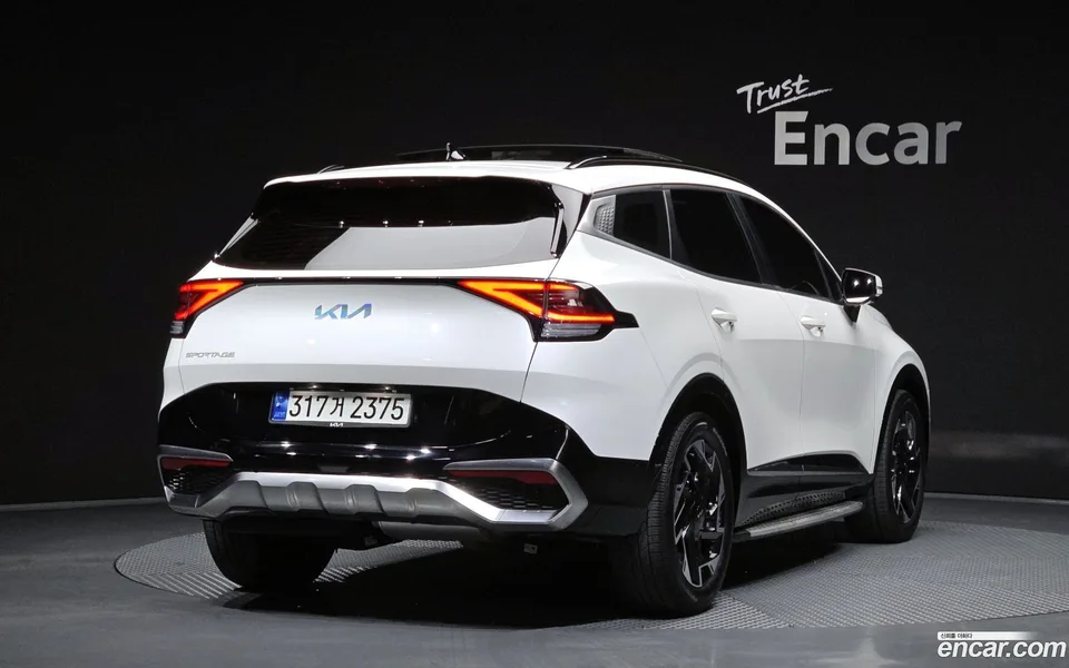 Kia Sportage 2.0 2WD 2022 — миниатюра 2