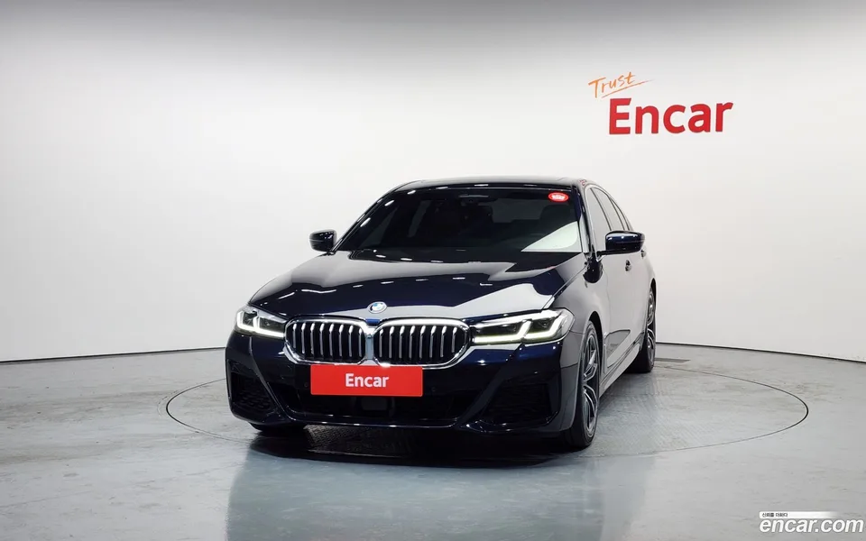BMW 5 Series 520i M 2022 — миниатюра 3