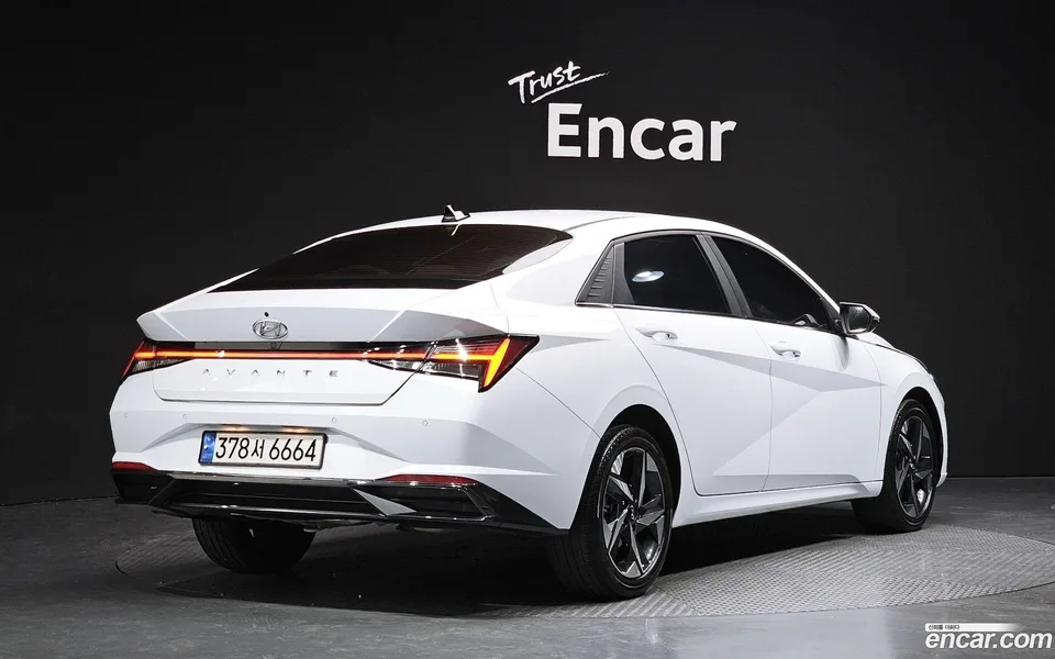 Hyundai Avante 1.6 2022 — миниатюра 2