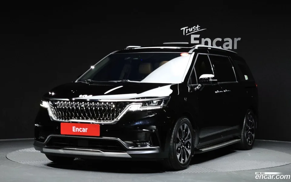 Kia Carnival 7 2022 — фото 1, купить с доставкой в Москву