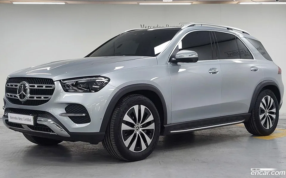 Mercedes-Benz GLE-Class GLE300d 4MATIC 2025 — фото 1, купить с доставкой в Москву
