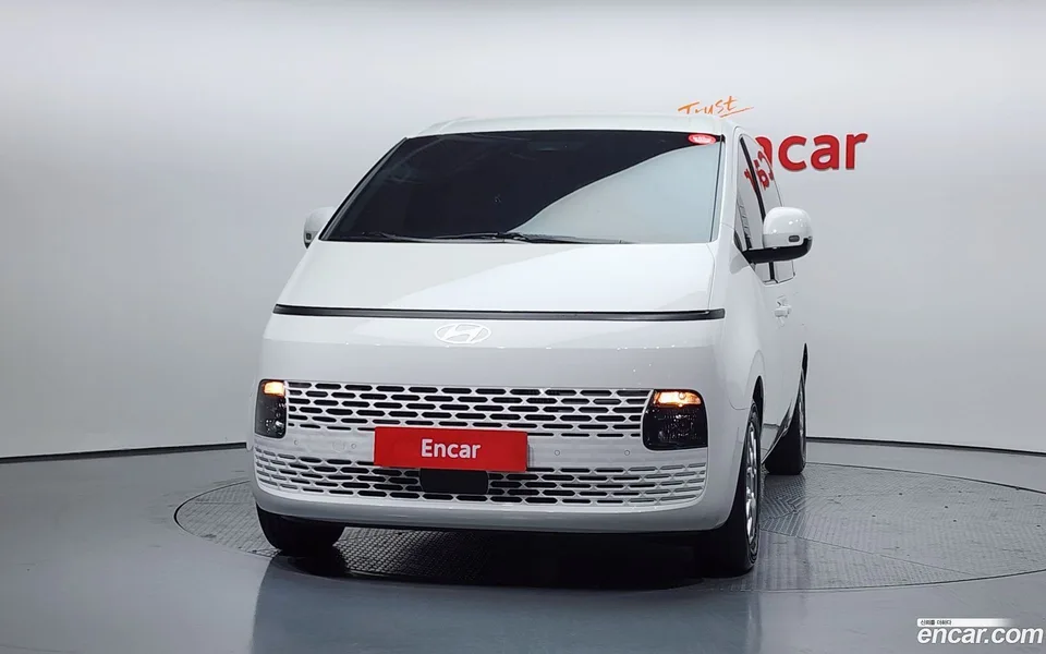 Hyundai Staria 4WD / 2024 — миниатюра 3