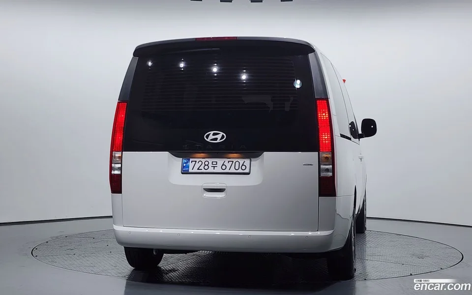 Hyundai Staria 4WD / 2024 — миниатюра 4