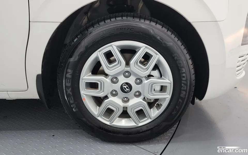 Hyundai Staria 4WD / 2024 — миниатюра 5