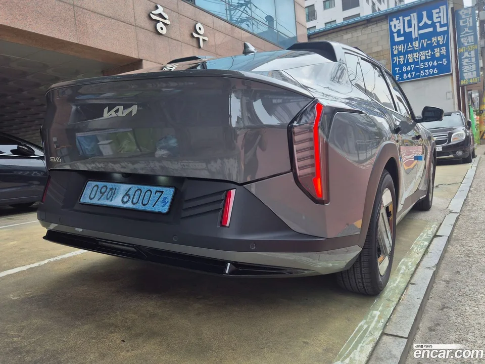 Kia EV4 2WD 2025 — миниатюра 5