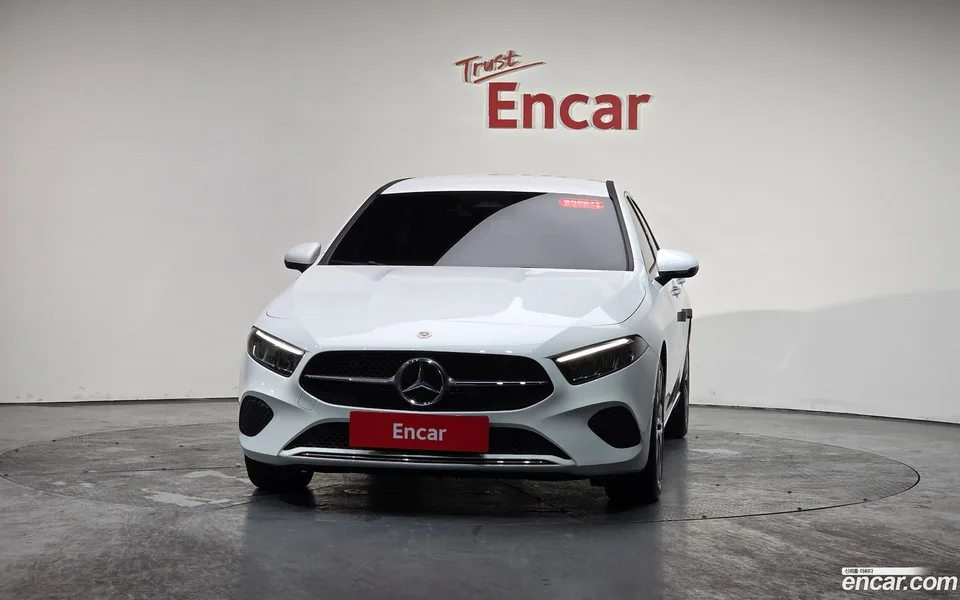 Mercedes-Benz A-Class A220 2024 — миниатюра 3