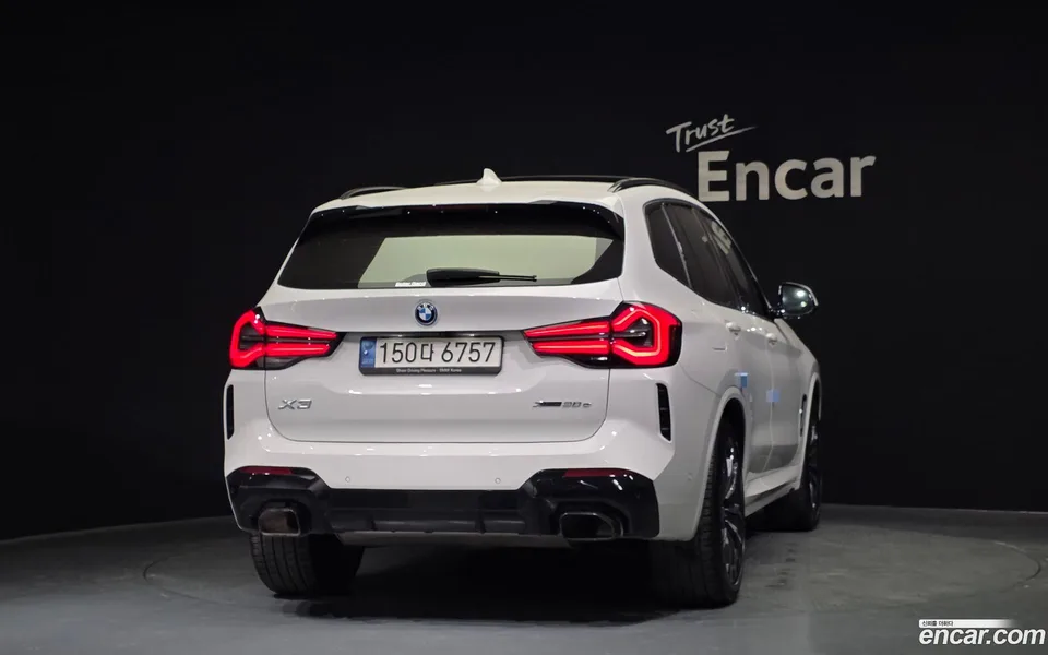 BMW X3 xDrive 30e M 2023 — миниатюра 4
