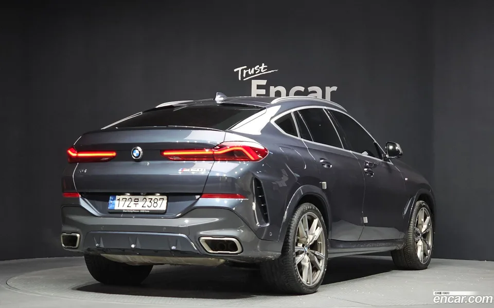 BMW X6 M50i 2022 — миниатюра 2