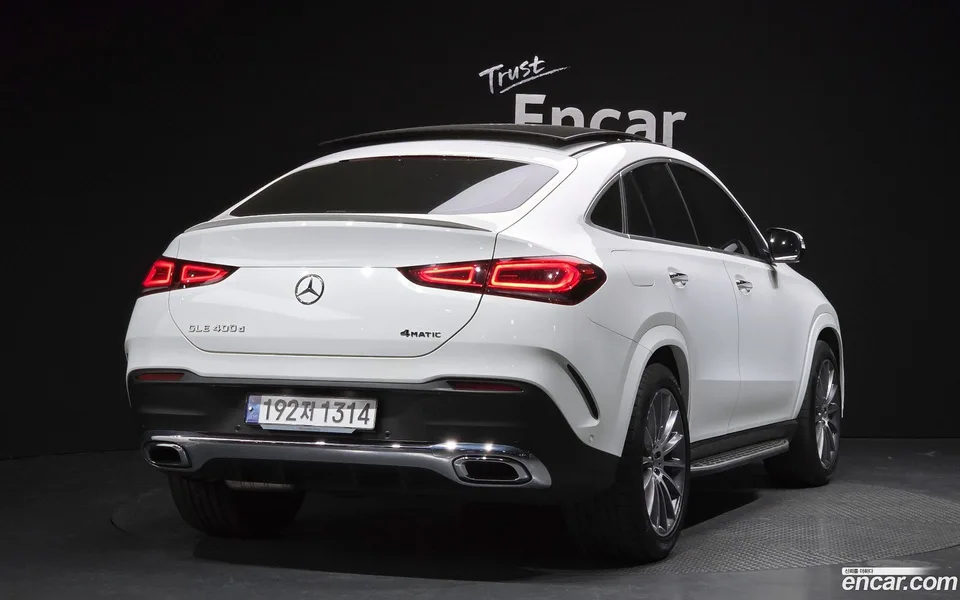 Mercedes-Benz GLE-Class GLE400d 4MATIC 2023 — миниатюра 2