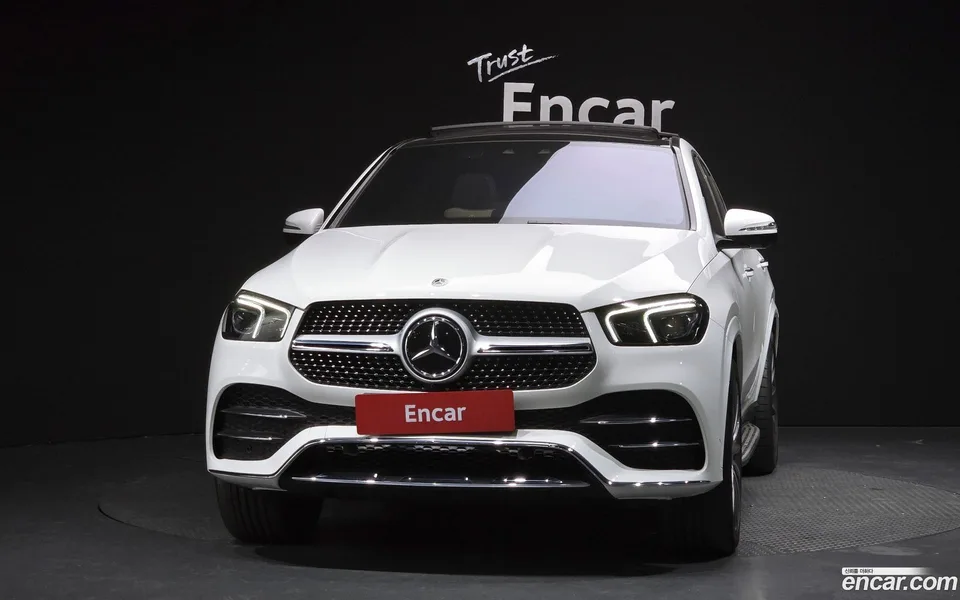Mercedes-Benz GLE-Class GLE400d 4MATIC 2023 — миниатюра 3