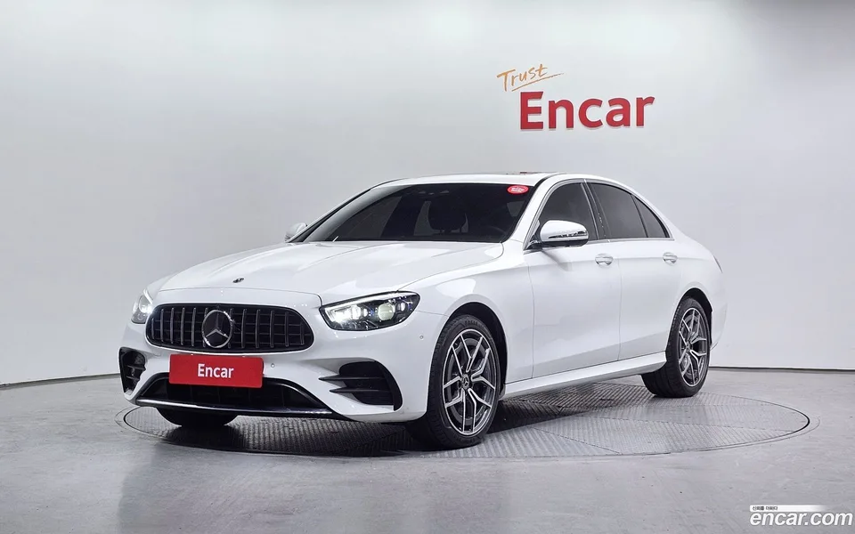 Mercedes-Benz E-Class E220d 4MATIC AMG Line 2022 — фото 1, купить с доставкой в Москву