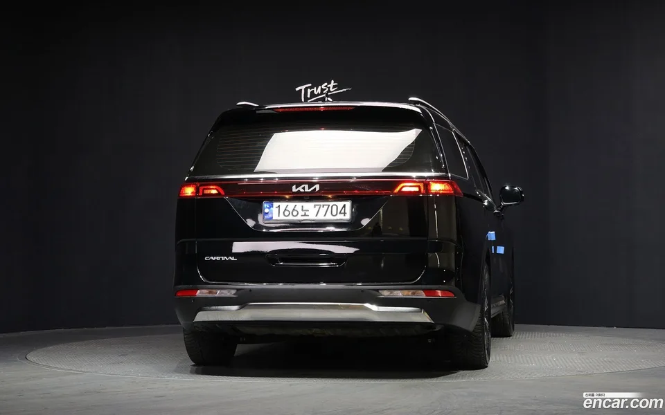 Kia Carnival 9 2023 — миниатюра 4