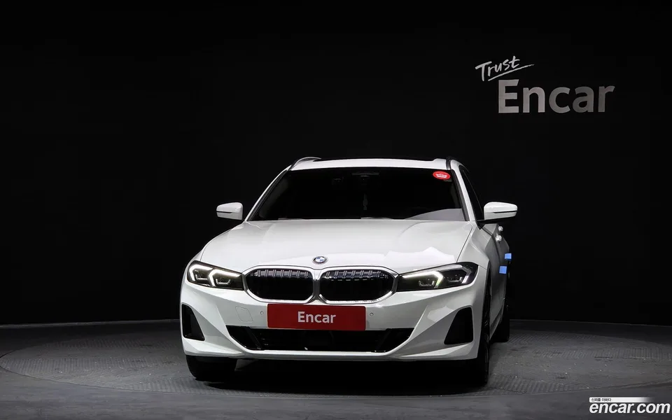 BMW 3 Series 320i 2024 — миниатюра 3