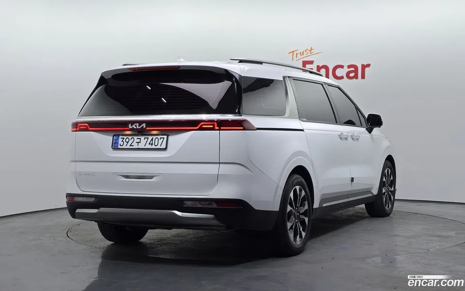 Kia Carnival 9 2023 — миниатюра 2