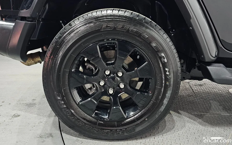 Jeep Wrangler 2.0 4 2023 — миниатюра 5