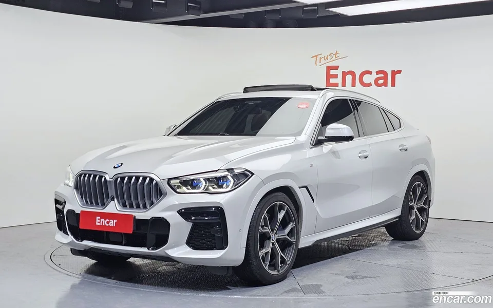 BMW X6 xDrive30d M 2023 — фото 1, купить с доставкой в Москву